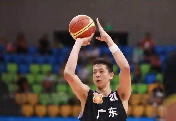 晒广东球衣,沈梓捷交易?北控官宣,名单曝光,此前曝和张庆鹏不和(图2) image.png